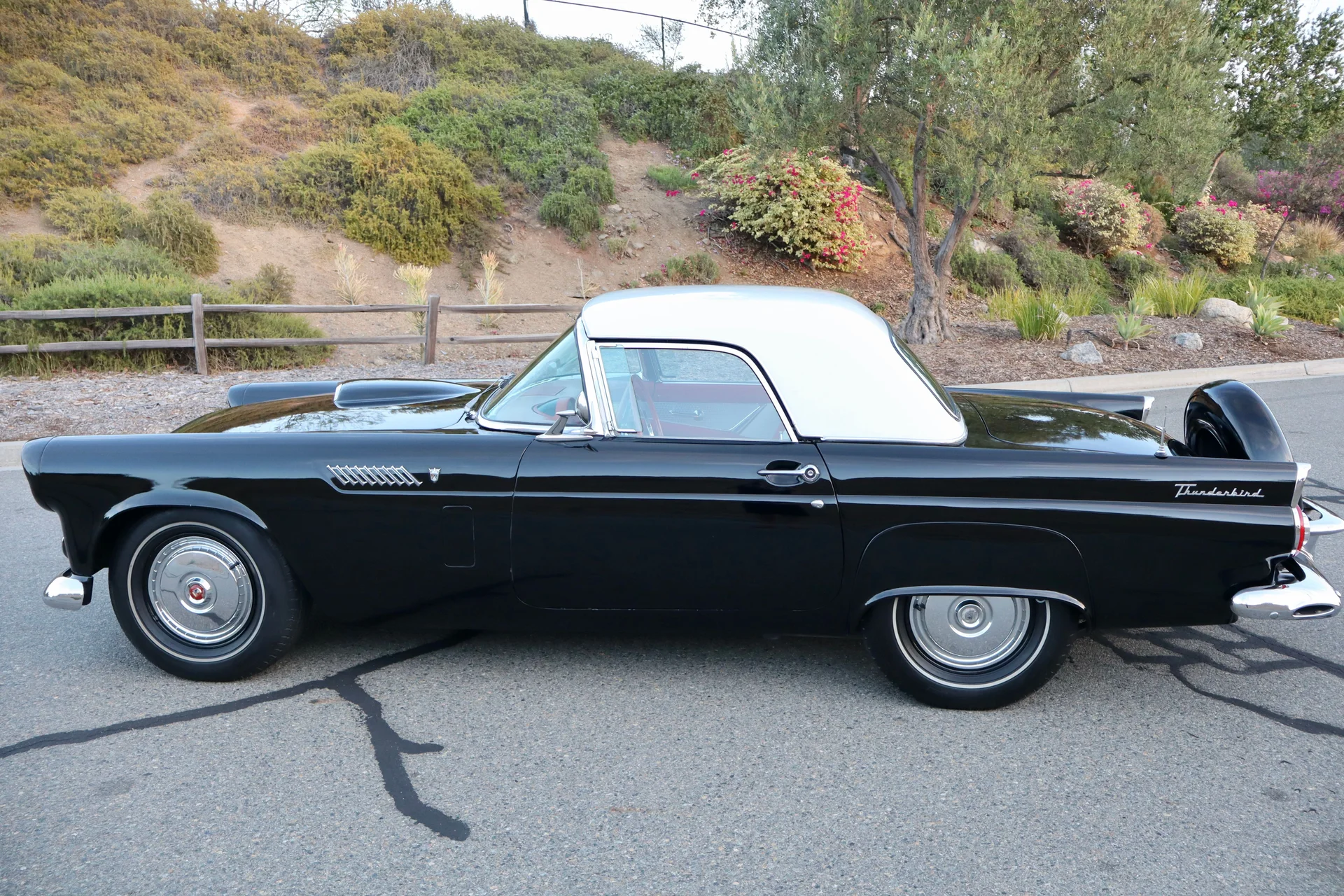 1956 Ford Thunderbird — photo 7 of 16