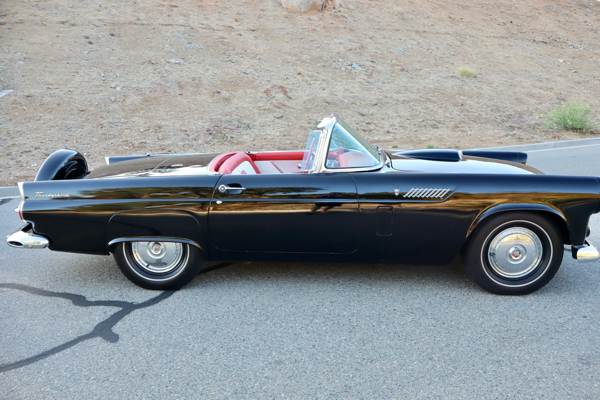 1956 Ford Thunderbird — photo 11 of 16