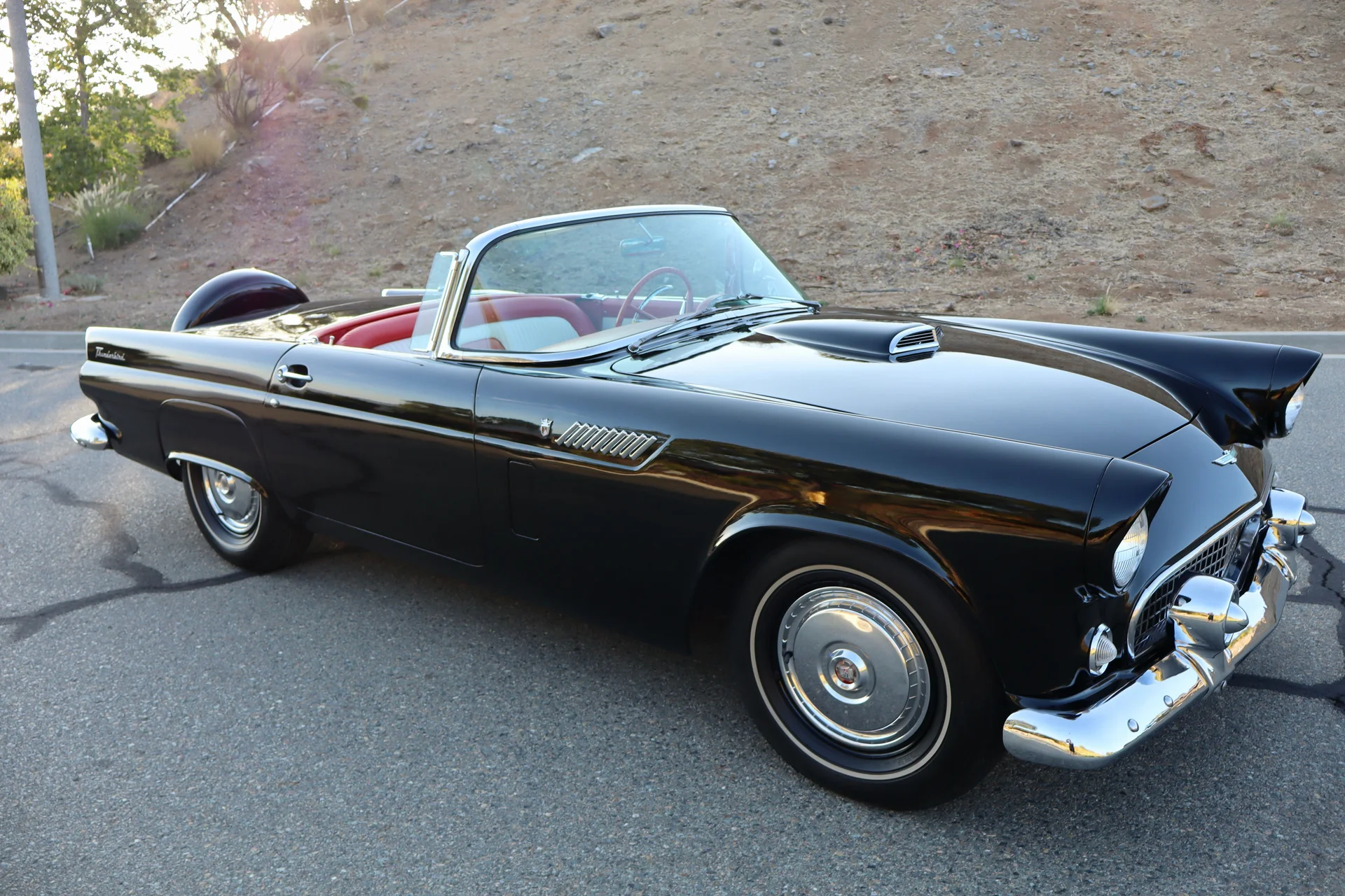 1956 Ford Thunderbird — photo 12 of 16