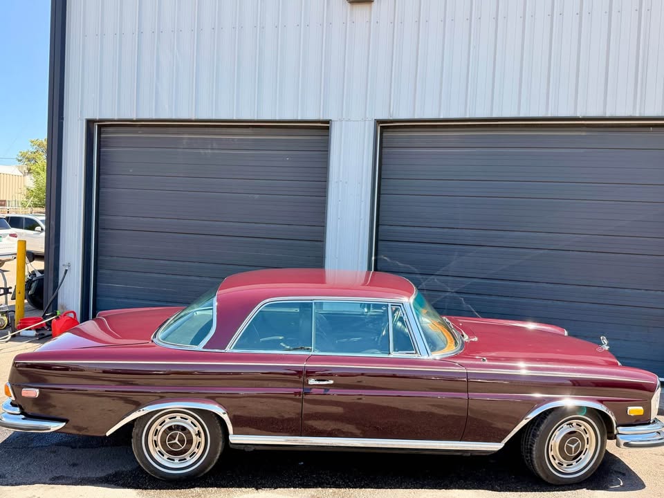1970 Mercedes Benz 280SE Coupe — photo 4 of 19
