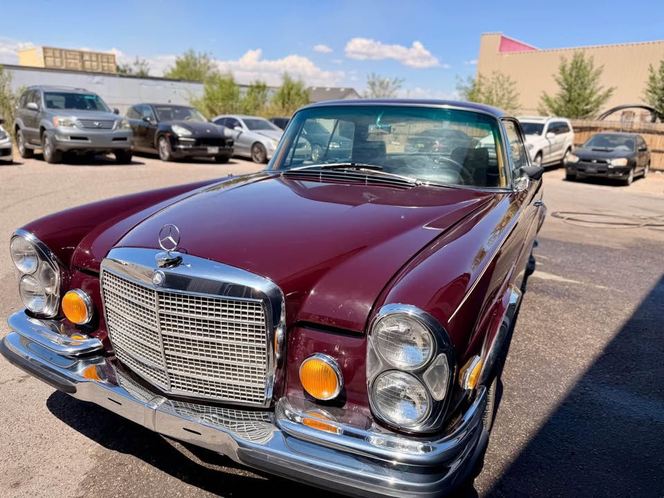 1970 Mercedes Benz 280SE Coupe — photo 9 of 19