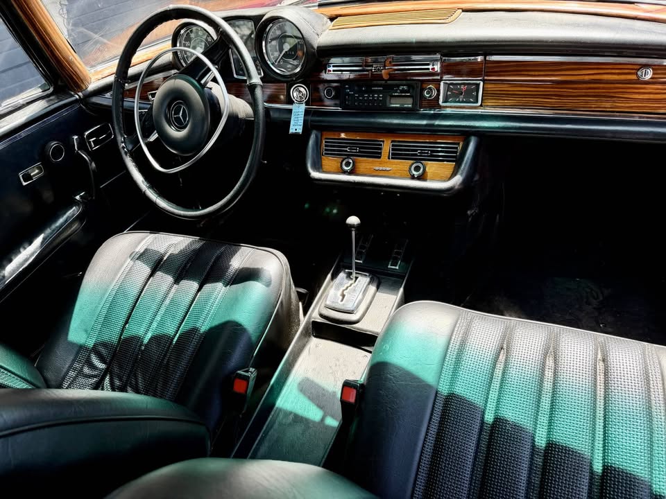 1970 Mercedes Benz 280SE Coupe — photo 12 of 19