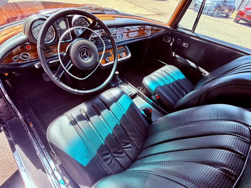 1970 Mercedes Benz 280SE Coupe — photo 15 of 19