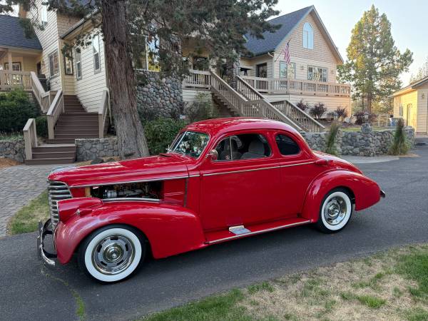 1938 Oldsmobile Custom Club Coupe