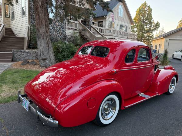1938 Oldsmobile Custom Club Coupe — photo 6 of 20