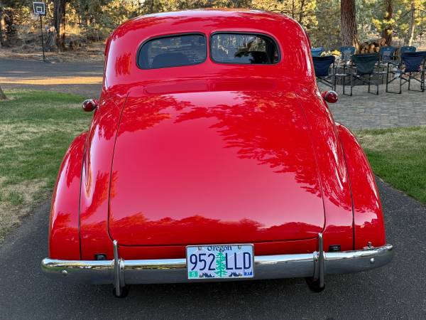 1938 Oldsmobile Custom Club Coupe — photo 7 of 20