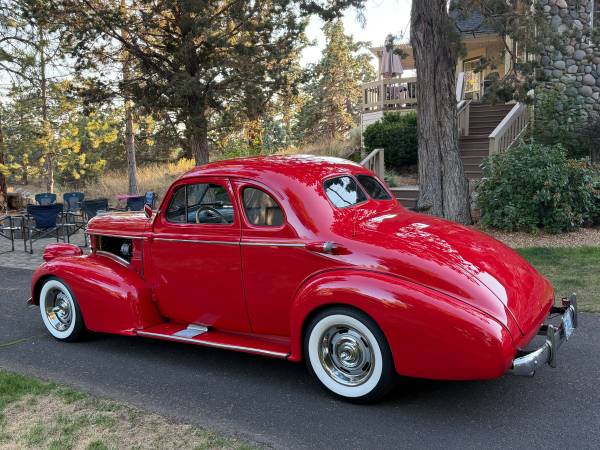 1938 Oldsmobile Custom Club Coupe — photo 8 of 20