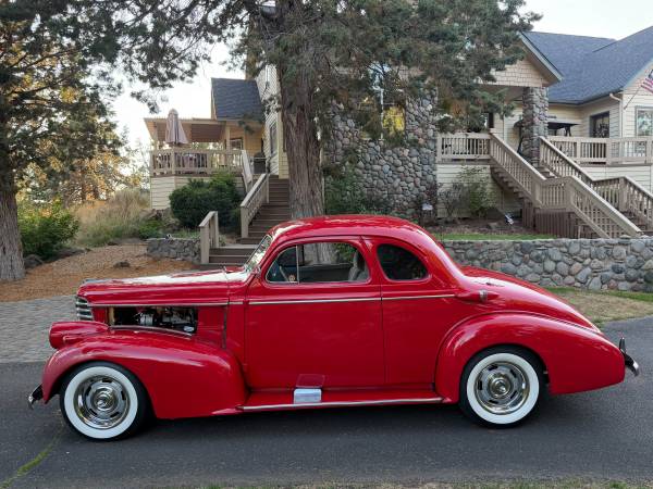 1938 Oldsmobile Custom Club Coupe — photo 9 of 20