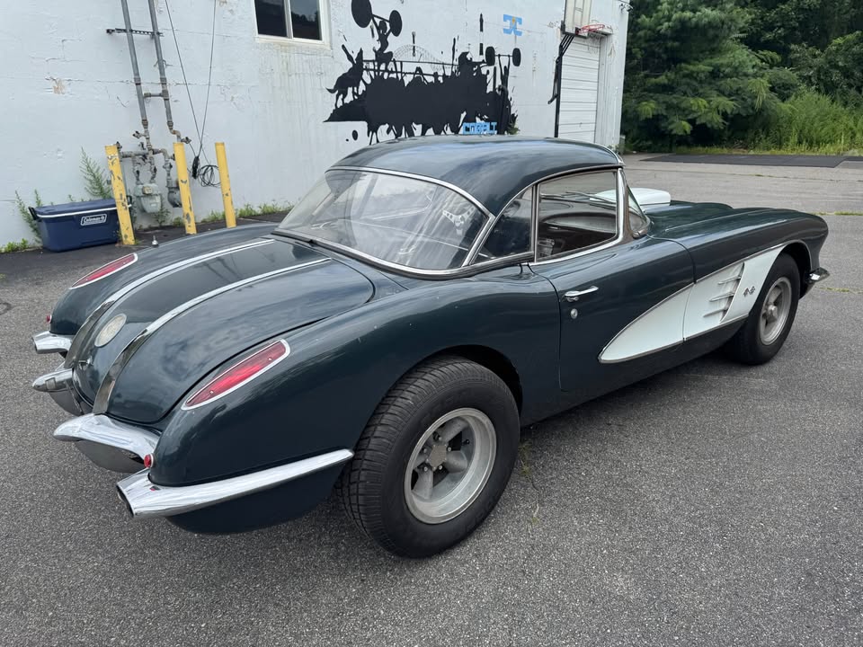 1958 Chevrolet Corvette C1 — photo 3 of 20
