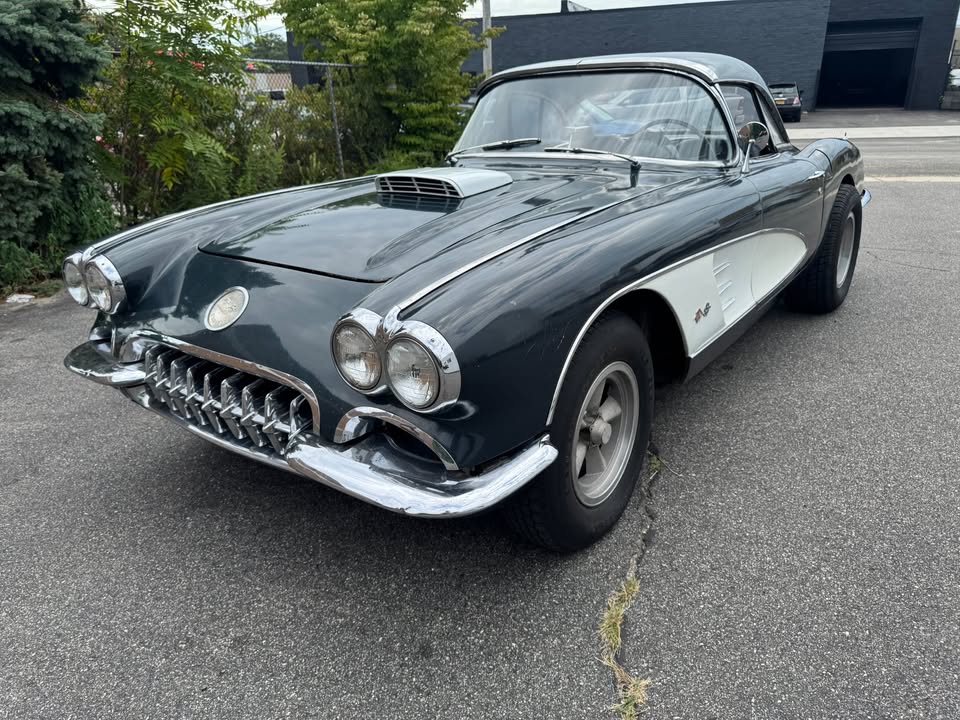 1958 Chevrolet Corvette C1 — photo 6 of 20