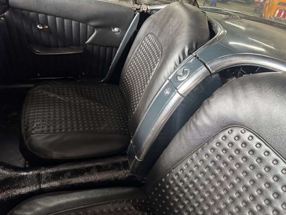1958 Chevrolet Corvette C1 — photo 12 of 20