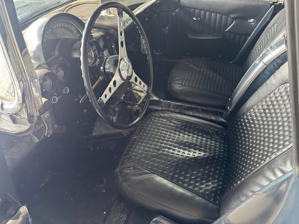 1958 Chevrolet Corvette C1 — photo 13 of 20