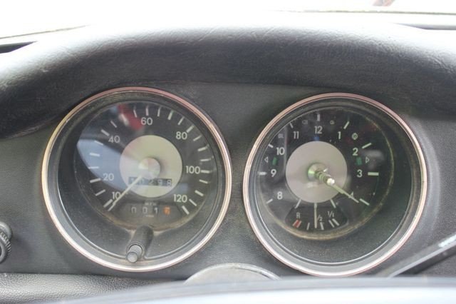 1973 Volkswagen Karmann Ghia — photo 14 of 21